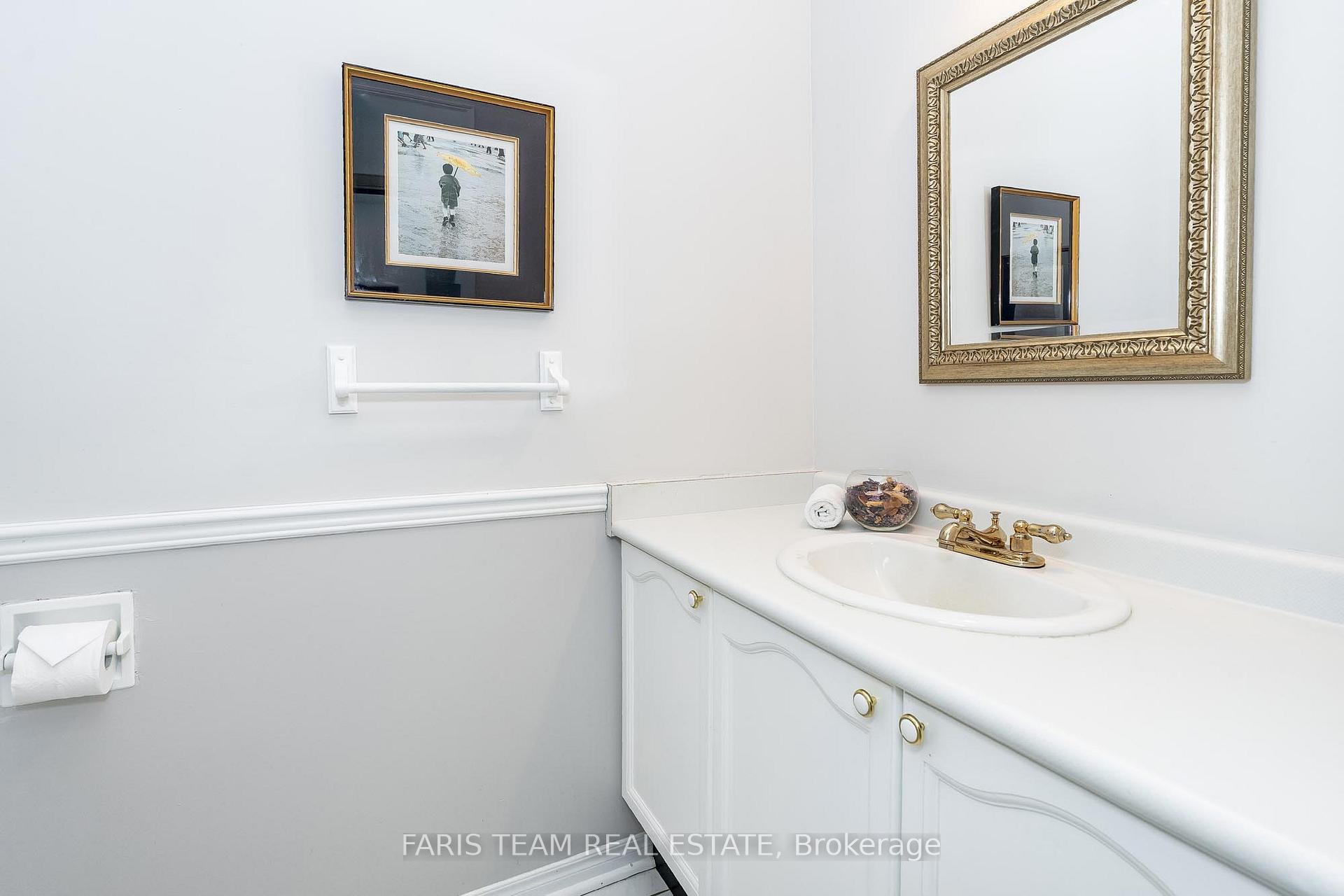 Photo 13 of 43 McDougall Drive, Barrie, West Bayfield — HOMEH