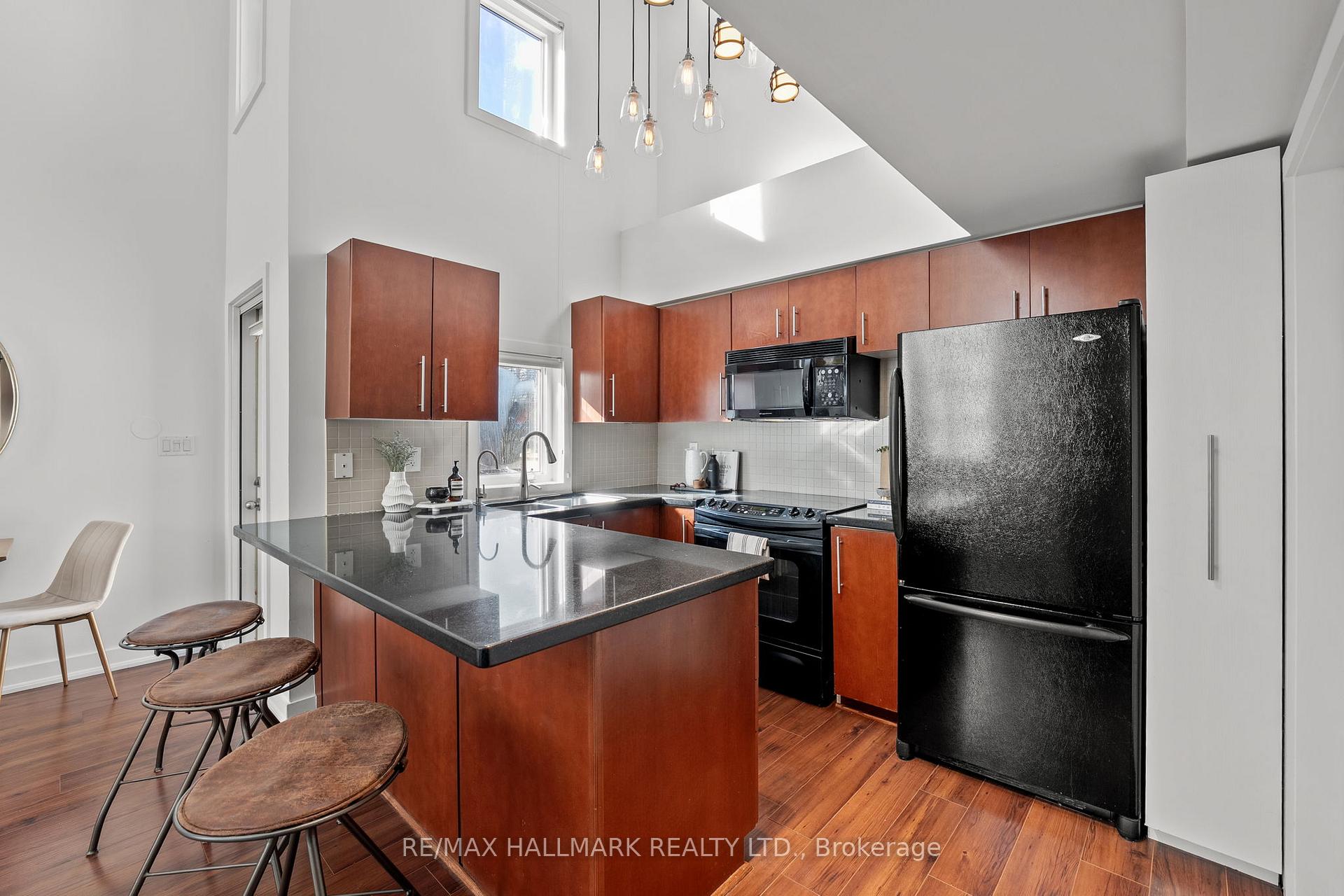 Photo 4 of Unit 302, 21 Earl Street, Toronto, North St. James Town — HOMEH