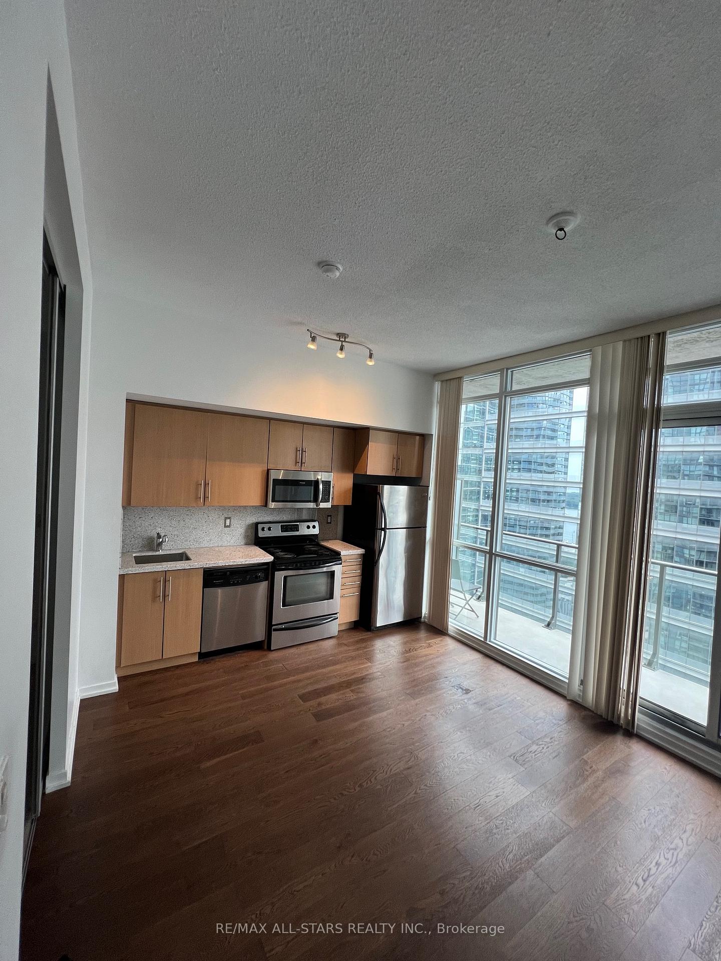 Photo 11 of Unit 3107, 65 Bremner Boulevard, Toronto, Waterfront Communities — HOMEH