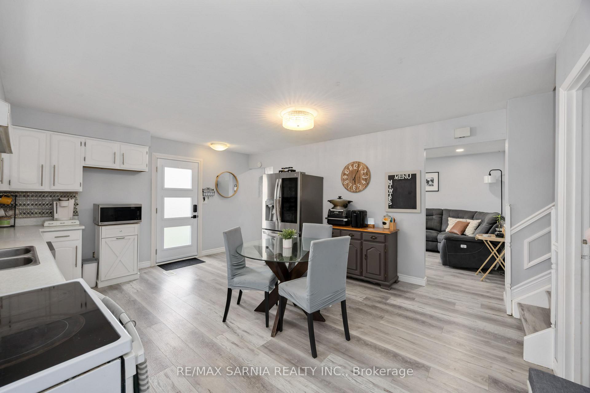 Photo 6 of 146 Michener Road, Chatham-Kent, Chatham — HOMEH