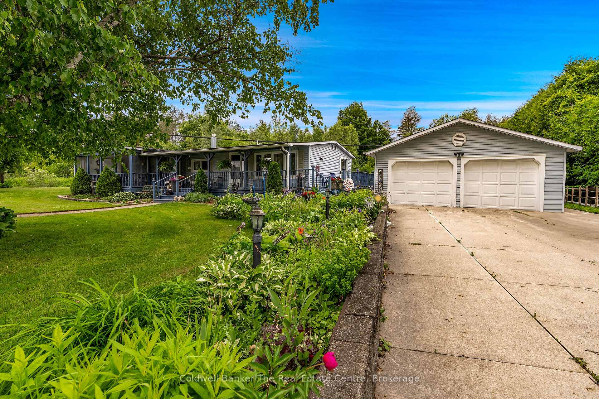 Photo 2 of 3354 McCarthy Drive, Clearview, Brentwood — HOMEH