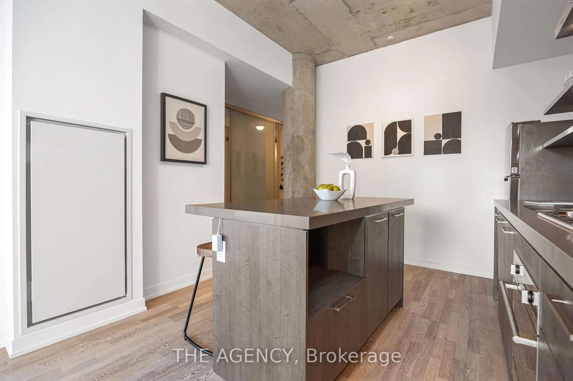 Photo 7 of Unit 1011, 560 King Street W, Toronto, Waterfront Communities — HOMEH