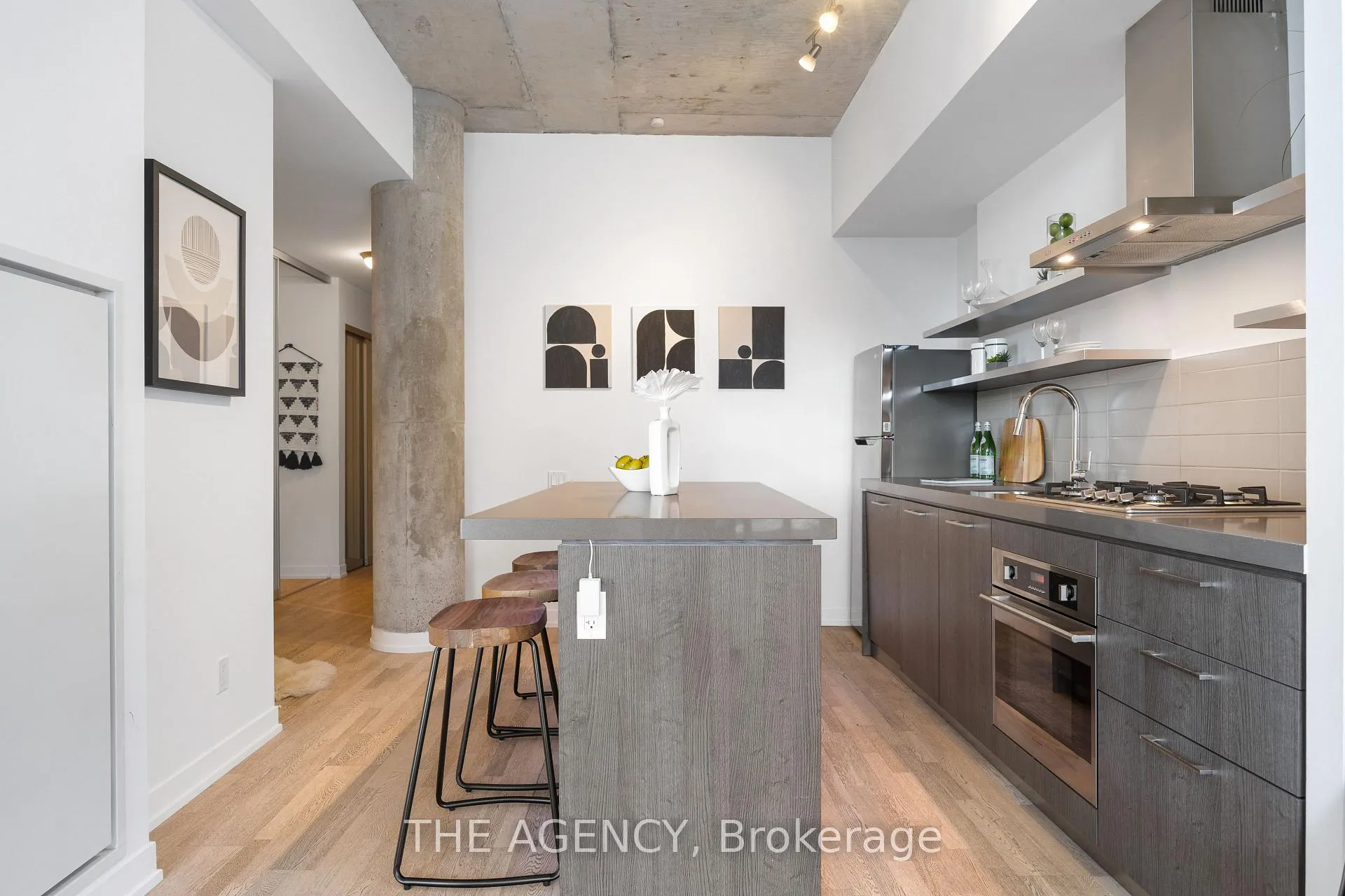 Photo 10 of Unit 1011, 560 King Street W, Toronto, Waterfront Communities — HOMEH