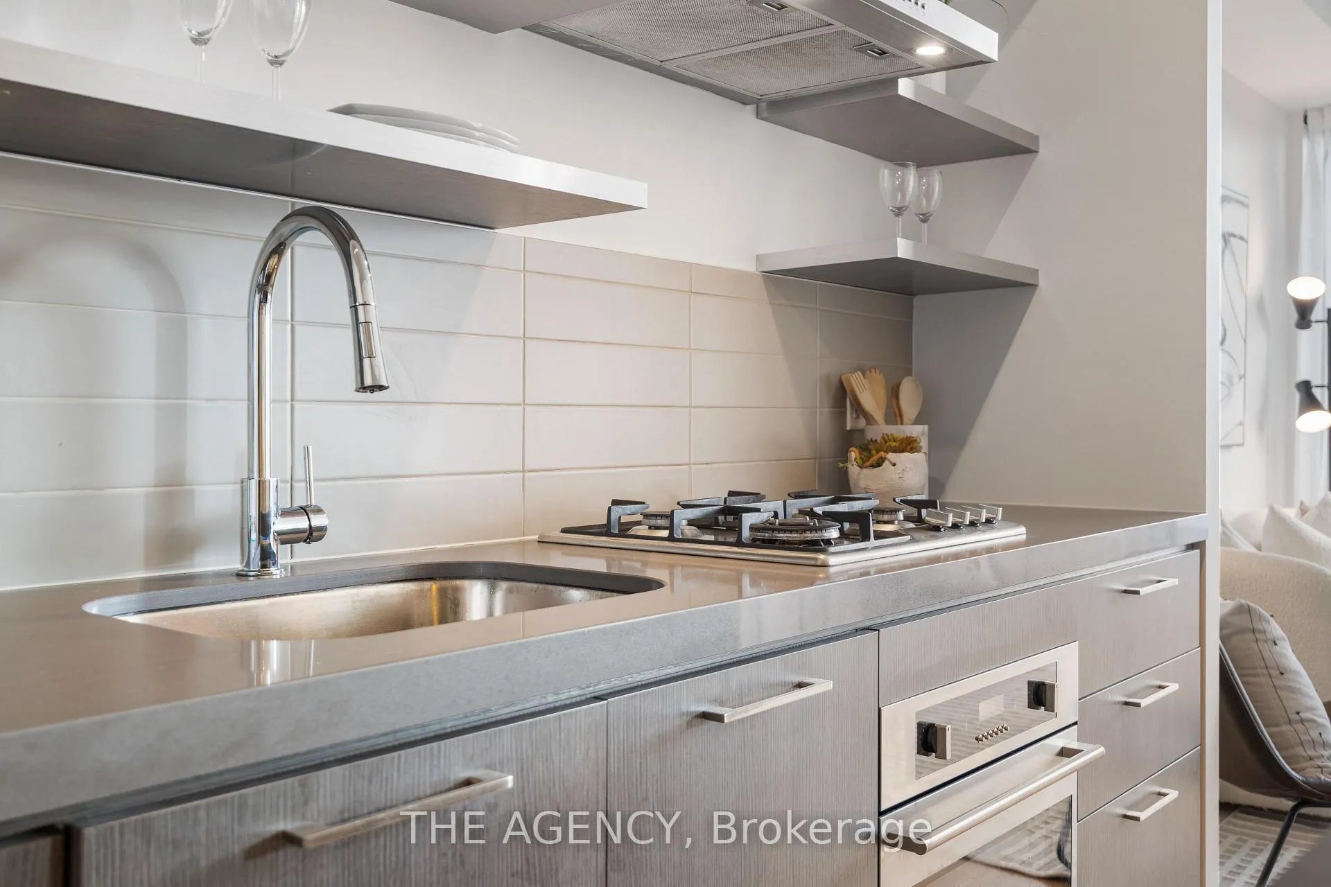 Photo 11 of Unit 1011, 560 King Street W, Toronto, Waterfront Communities — HOMEH