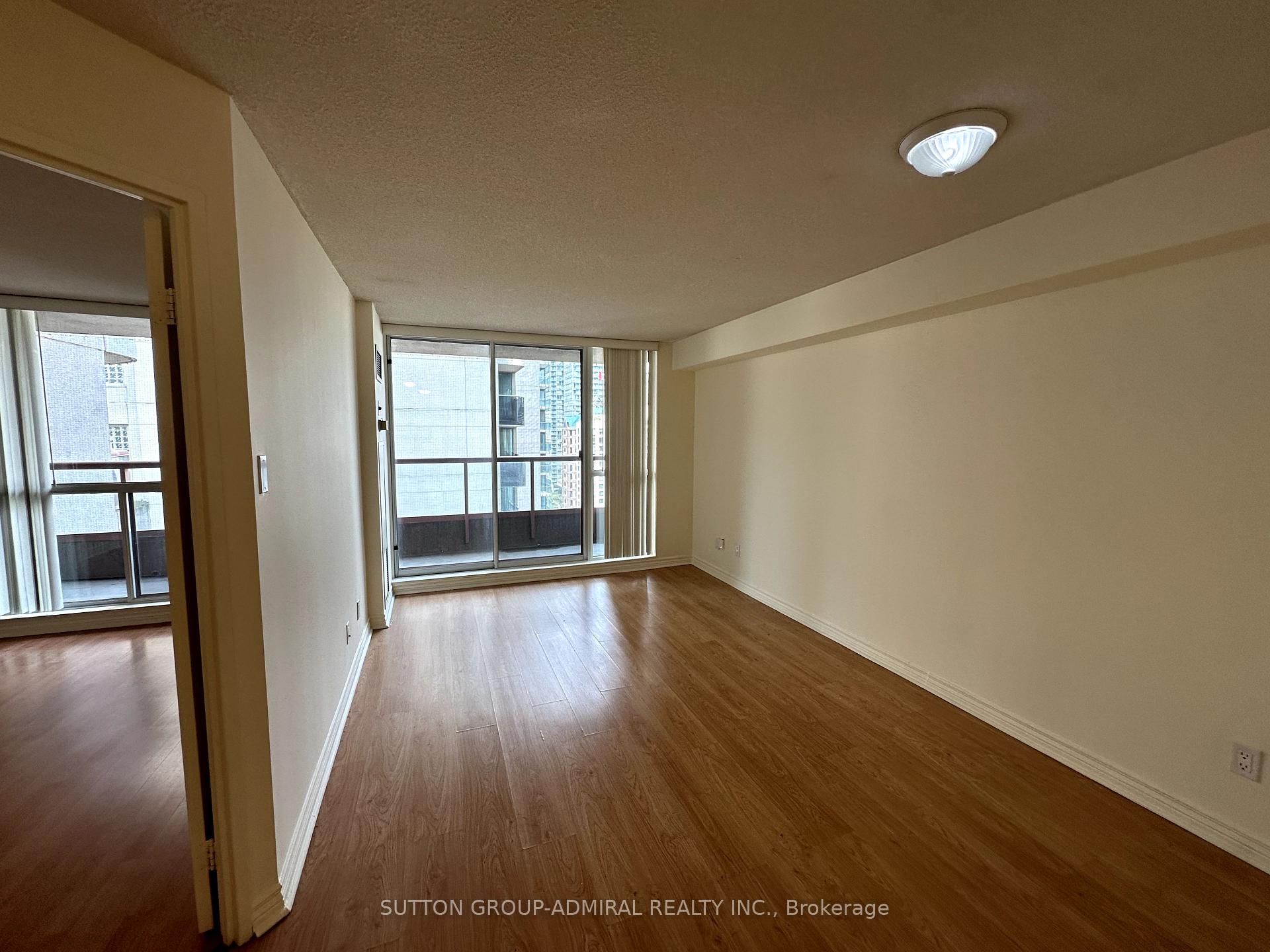 Photo 4 of Unit 1108, 736 Bay Street, Toronto, Bay Street Corridor — HOMEH