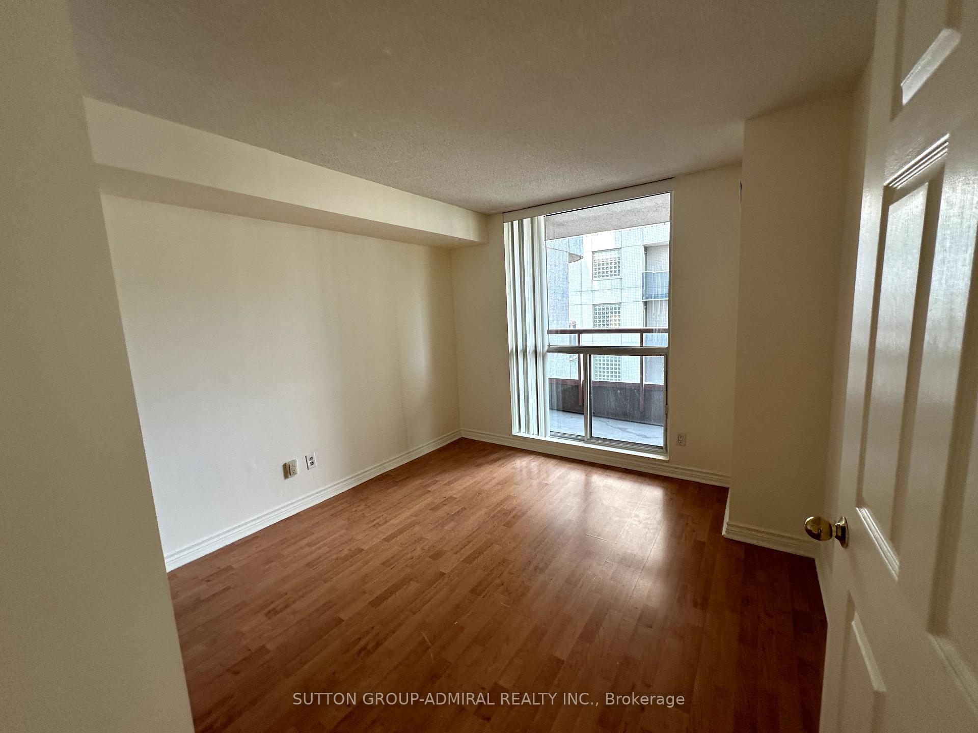 Photo 11 of Unit 1108, 736 Bay Street, Toronto, Bay Street Corridor — HOMEH
