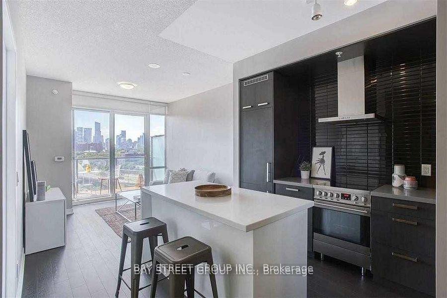 Photo 2 of Unit N919, 120 Bayview Avenue, Toronto, Waterfront Communities — HOMEH