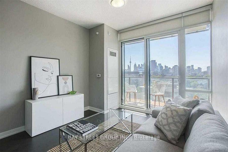 Photo 7 of Unit N919, 120 Bayview Avenue, Toronto, Waterfront Communities — HOMEH