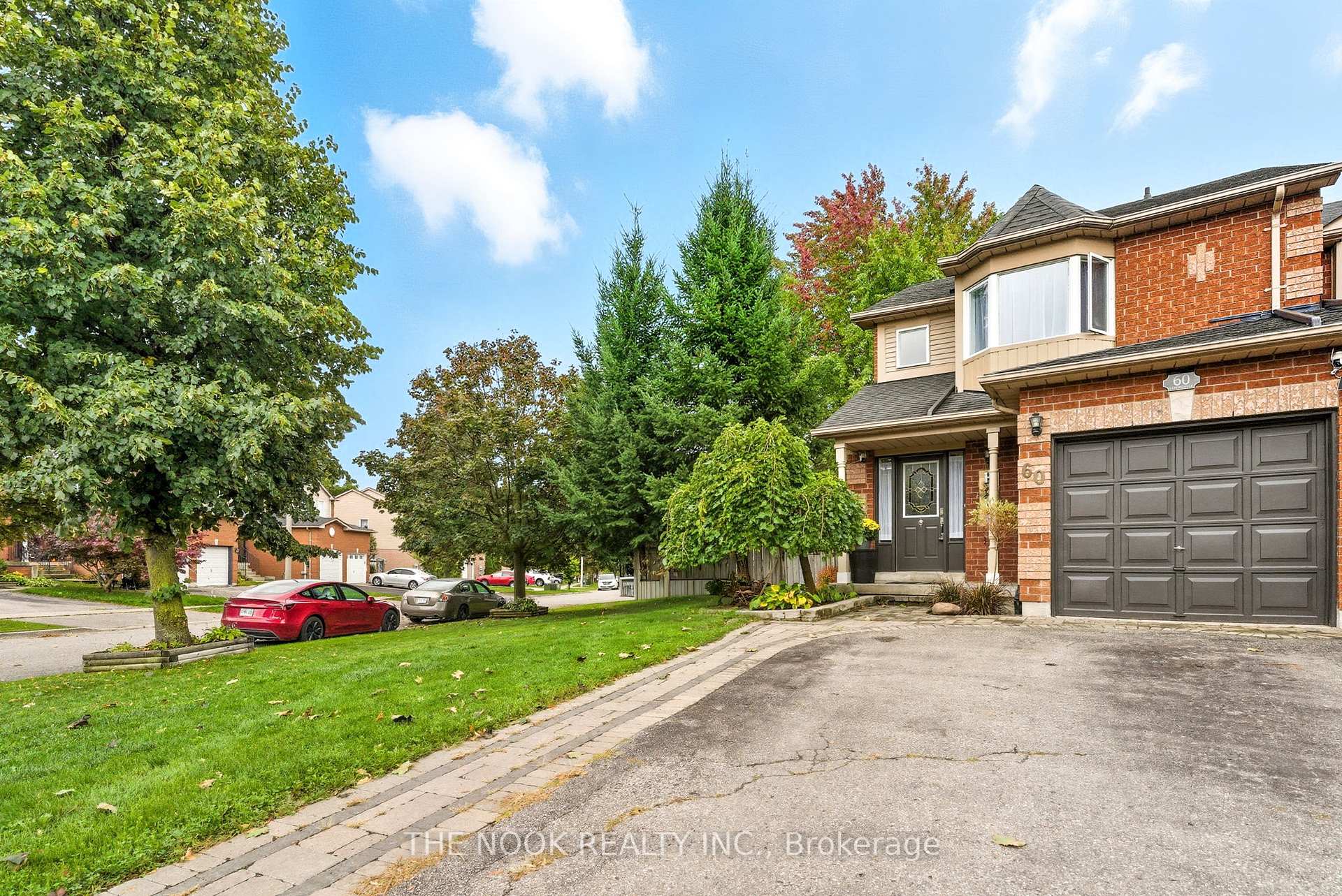 Photo 2 of 60 Landerville Lane, Clarington, Bowmanville — HOMEH