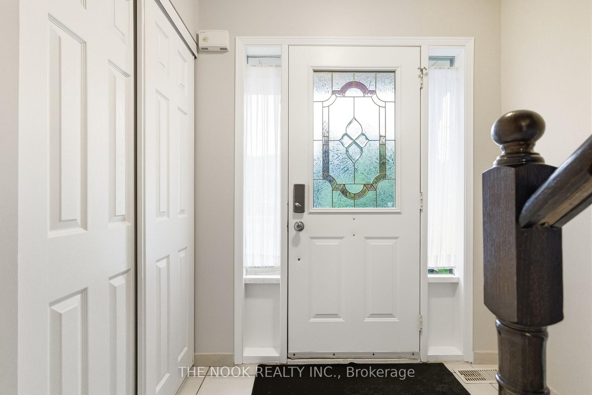 Photo 4 of 60 Landerville Lane, Clarington, Bowmanville — HOMEH