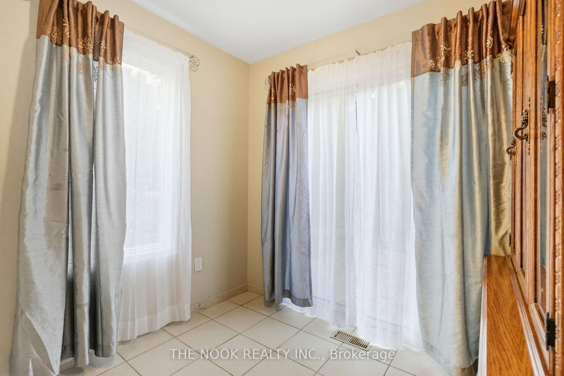Photo 10 of 60 Landerville Lane, Clarington, Bowmanville — HOMEH