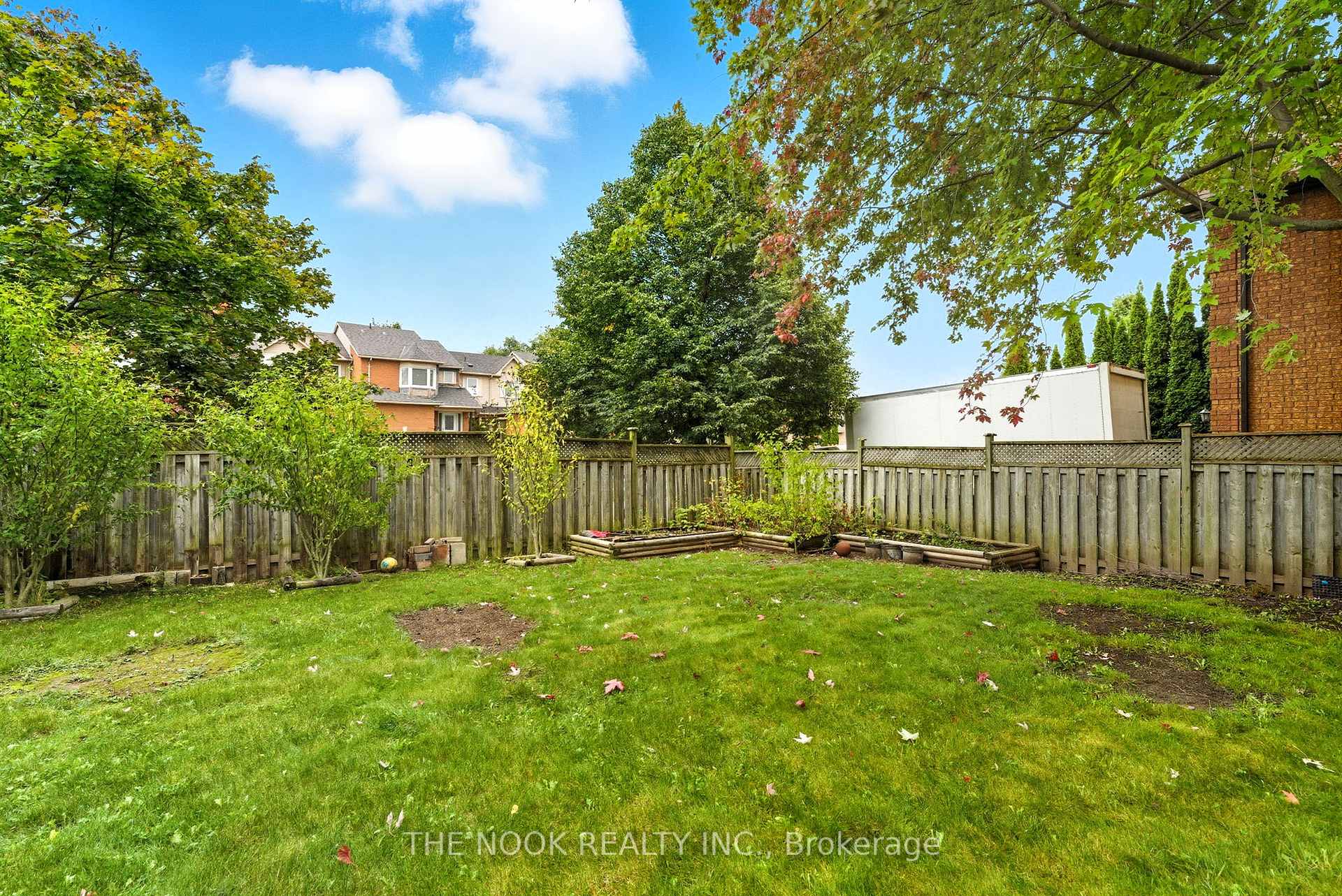 Photo 41 of 60 Landerville Lane, Clarington, Bowmanville — HOMEH