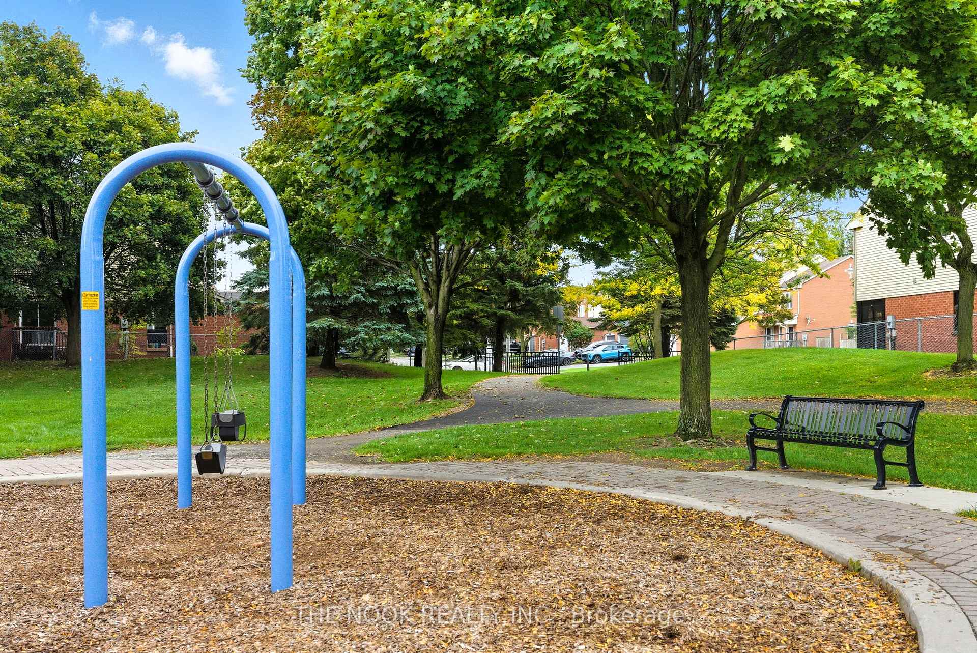 Photo 44 of 60 Landerville Lane, Clarington, Bowmanville — HOMEH