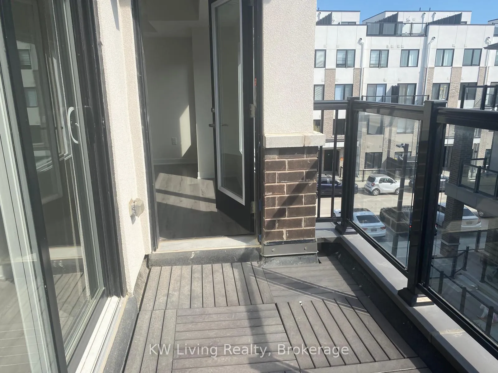 Photo 10 of Unit 910, 1695 Dersan Street, Pickering, Duffin Heights — HOMEH