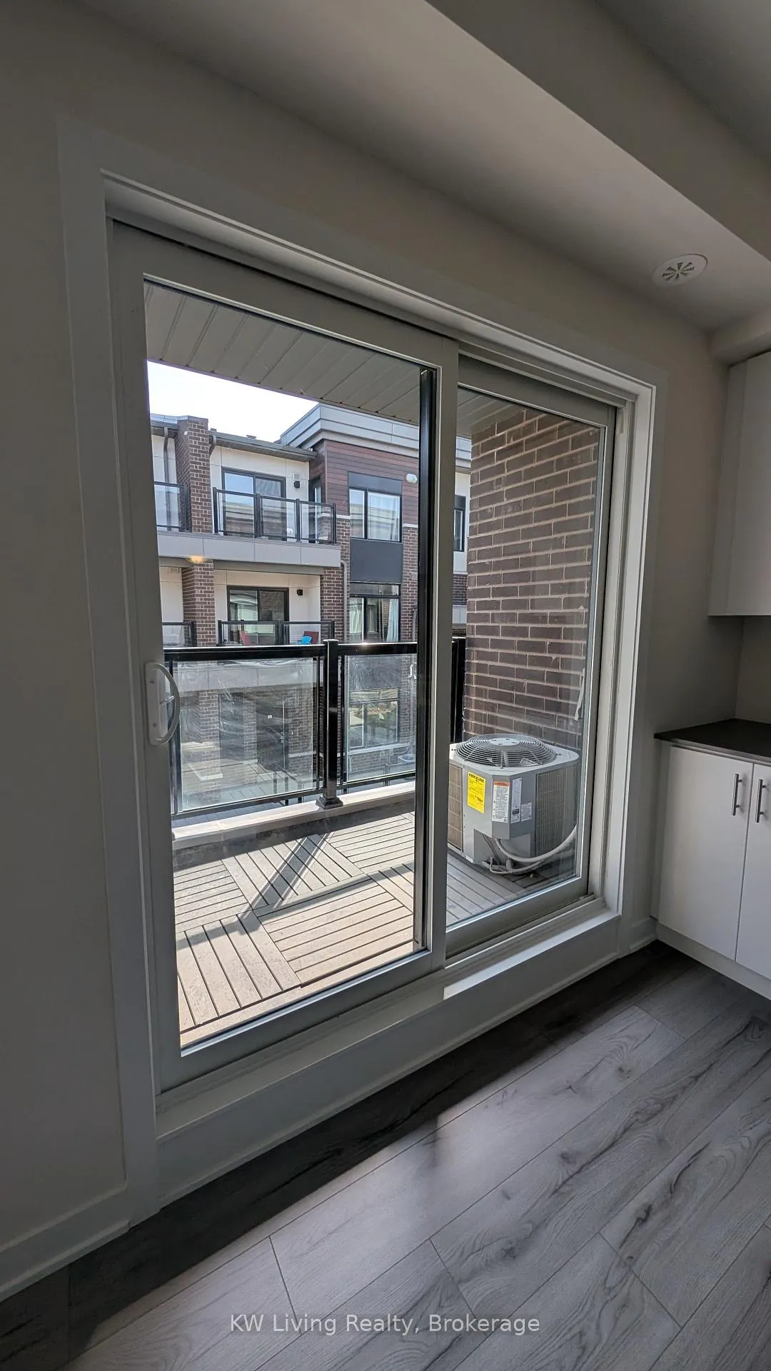 Photo 12 of Unit 910, 1695 Dersan Street, Pickering, Duffin Heights — HOMEH