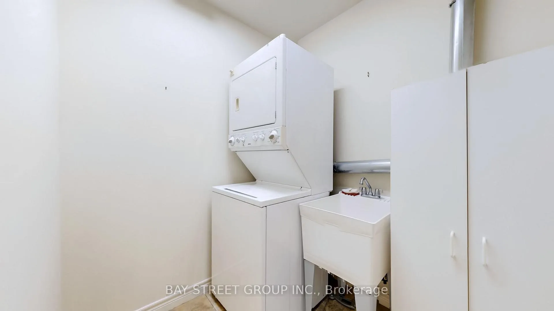 Photo 23 of Unit 34, 810 Golf Links Road, Hamilton, Meadowlands — HOMEH
