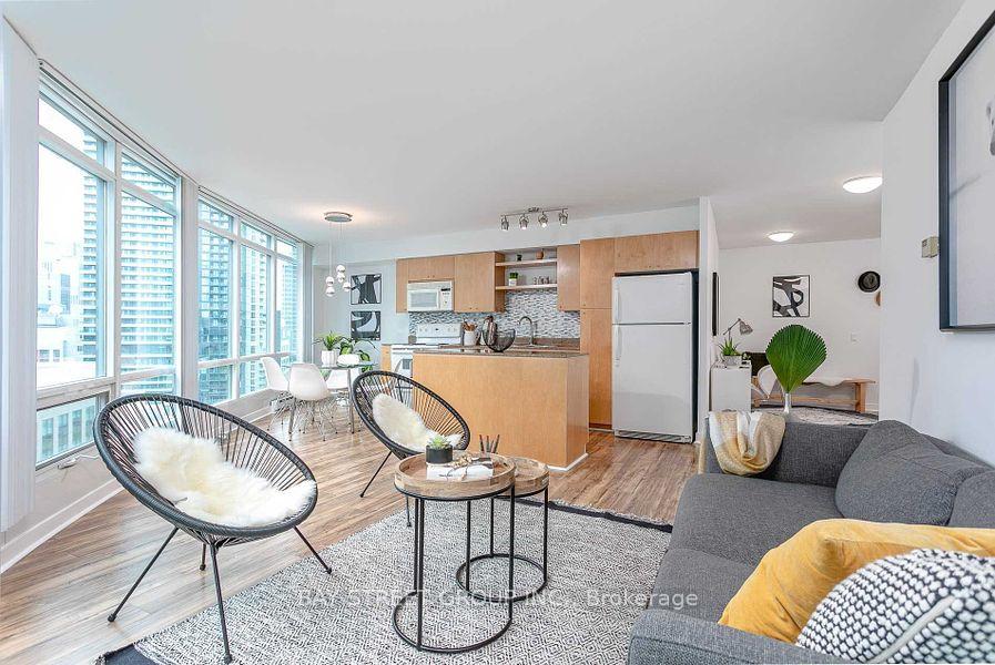 Photo 9 of Unit 2210, 361 Front Street, Toronto, Waterfront Communities — HOMEH