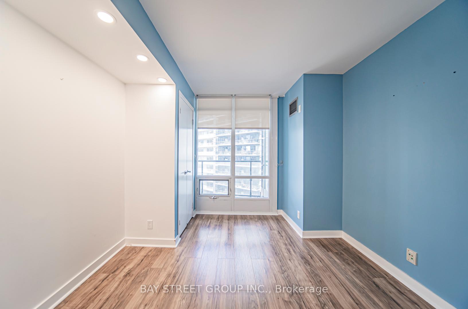 Photo 33 of Unit 2210, 361 Front Street, Toronto, Waterfront Communities — HOMEH