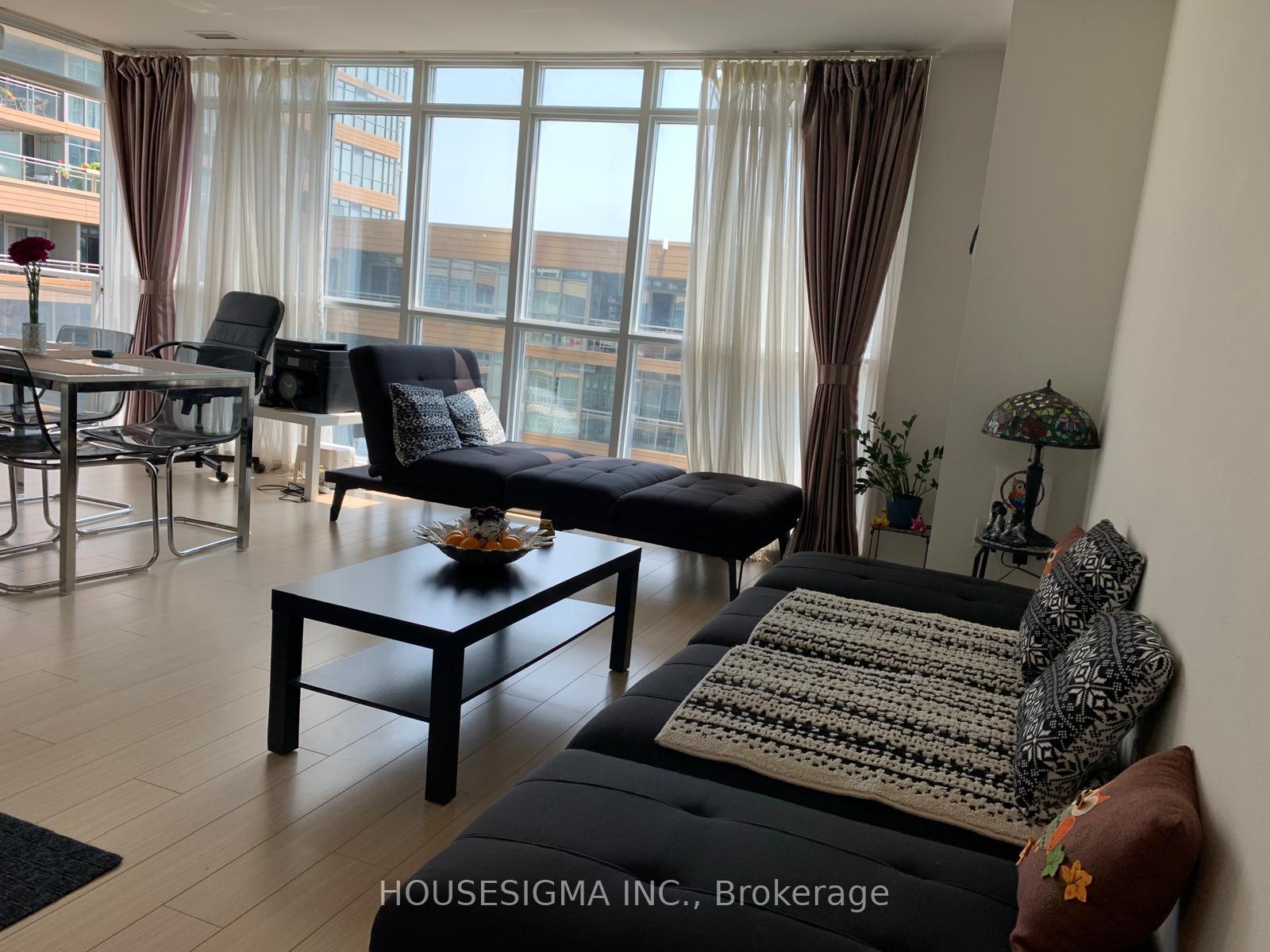 Photo 6 of Unit 1032, 15 Iceboat Terrace, Toronto, Waterfront Communities — HOMEH