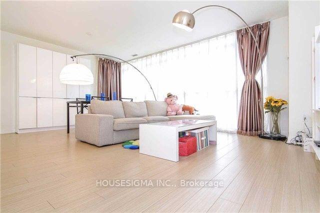 Photo 9 of Unit 1032, 15 Iceboat Terrace, Toronto, Waterfront Communities — HOMEH