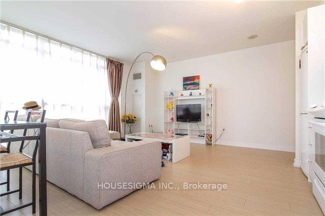 Photo 11 of Unit 1032, 15 Iceboat Terrace, Toronto, Waterfront Communities — HOMEH