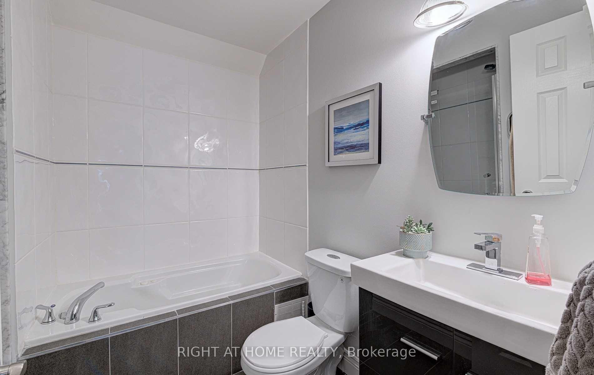 Photo 38 of Unit 36, 32 Rusholme Park Crescent, Toronto, Little Portugal — HOMEH