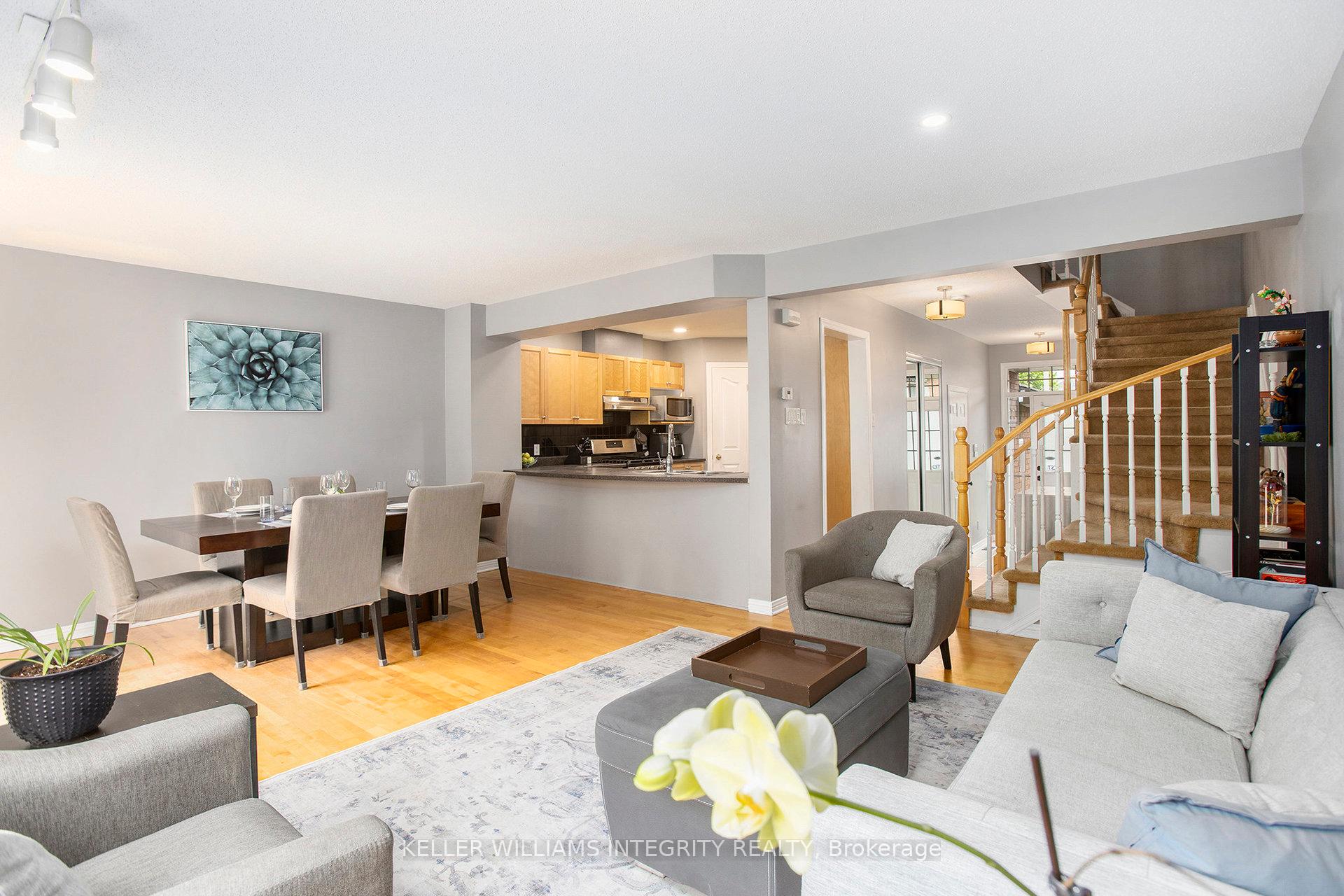 Photo 2 of 532 Wild Shore Crescent, Ottawa, Riverside South/Gloucester Glen — HOMEH