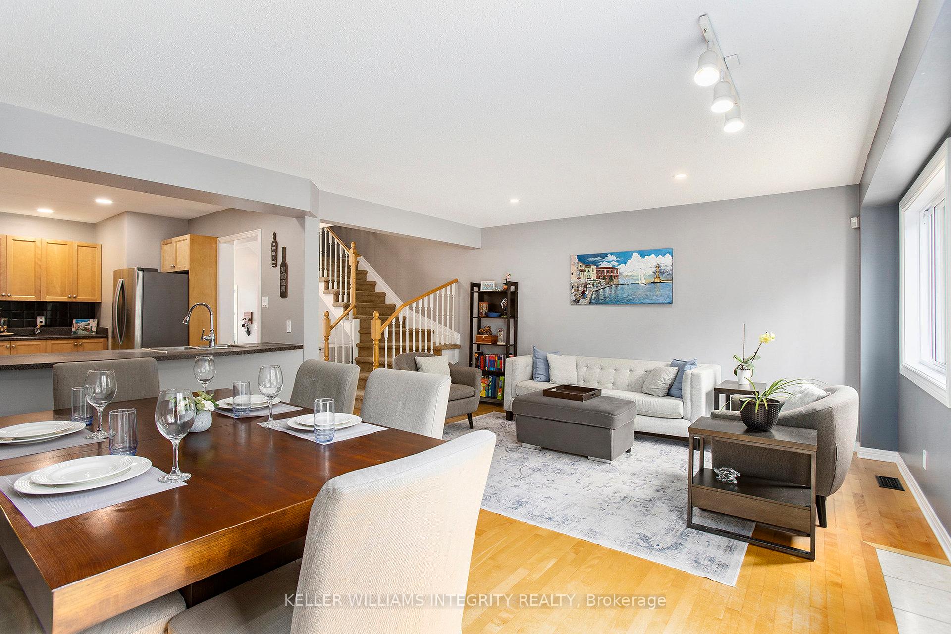 Photo 4 of 532 Wild Shore Crescent, Ottawa, Riverside South/Gloucester Glen — HOMEH
