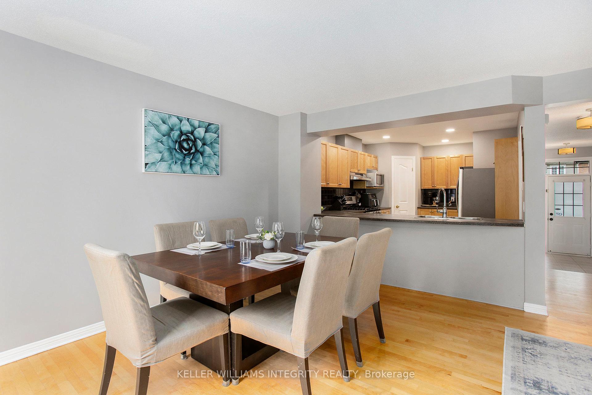Photo 5 of 532 Wild Shore Crescent, Ottawa, Riverside South/Gloucester Glen — HOMEH