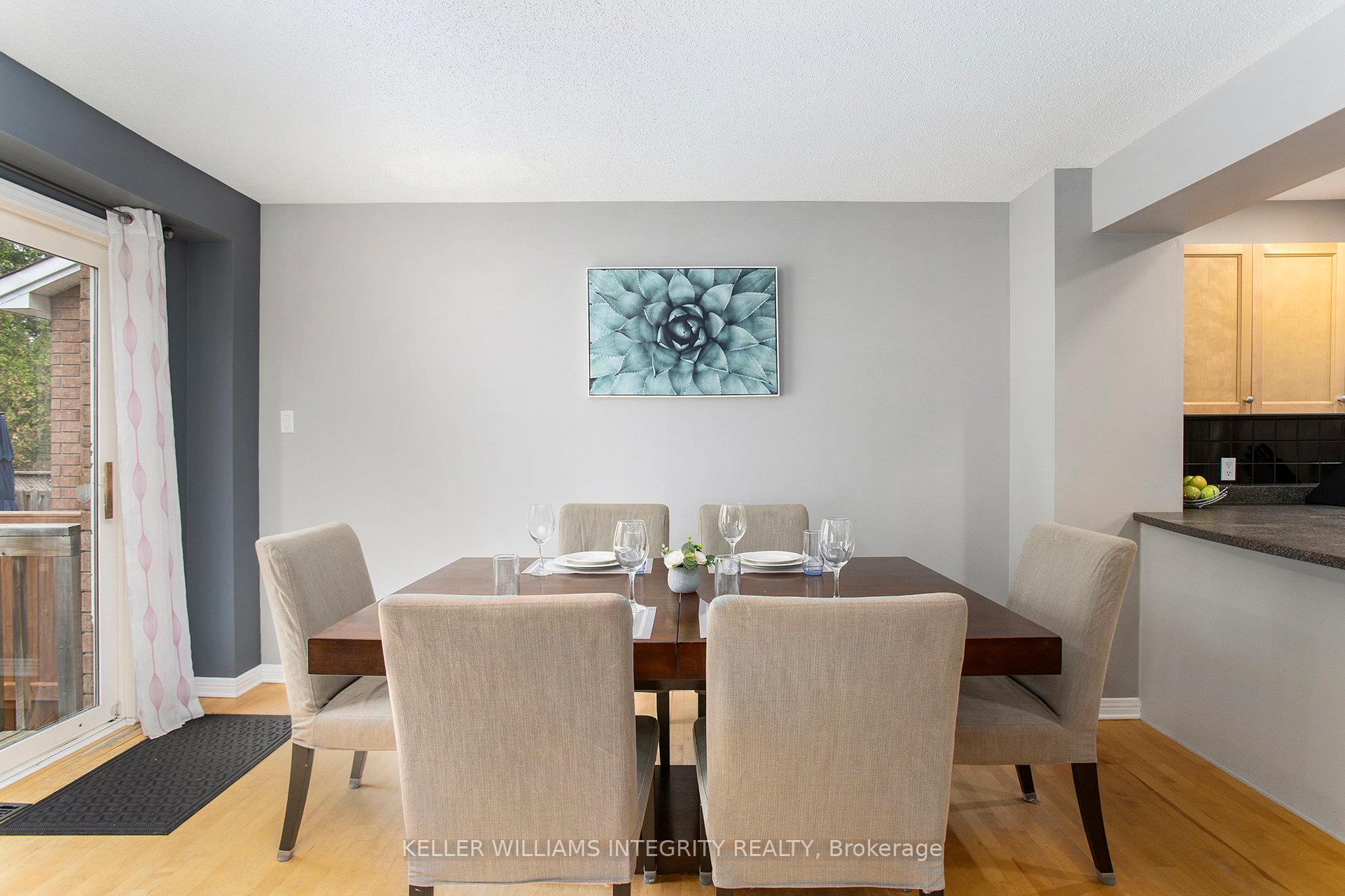 Photo 6 of 532 Wild Shore Crescent, Ottawa, Riverside South/Gloucester Glen — HOMEH