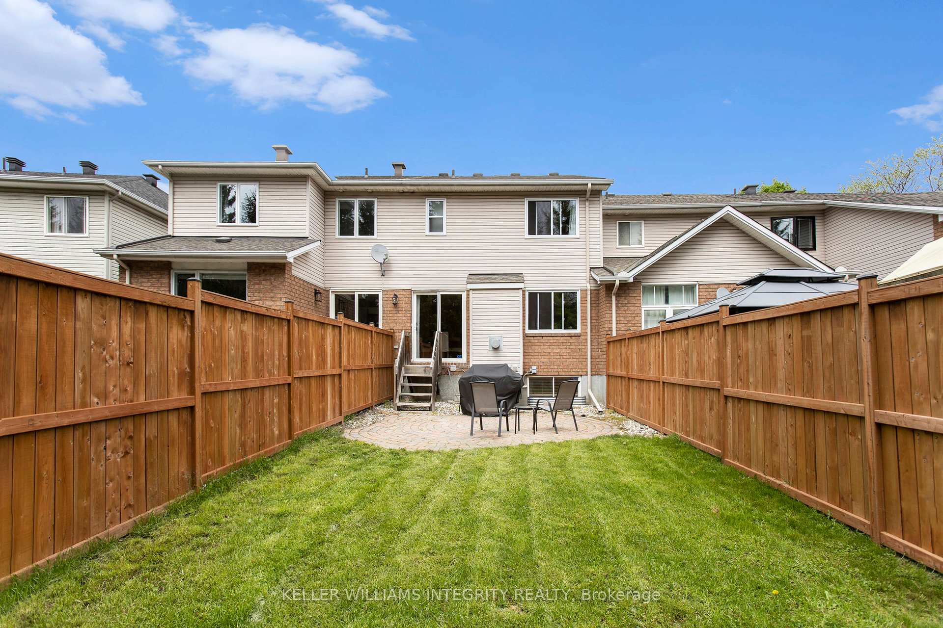 Photo 25 of 532 Wild Shore Crescent, Ottawa, Riverside South/Gloucester Glen — HOMEH