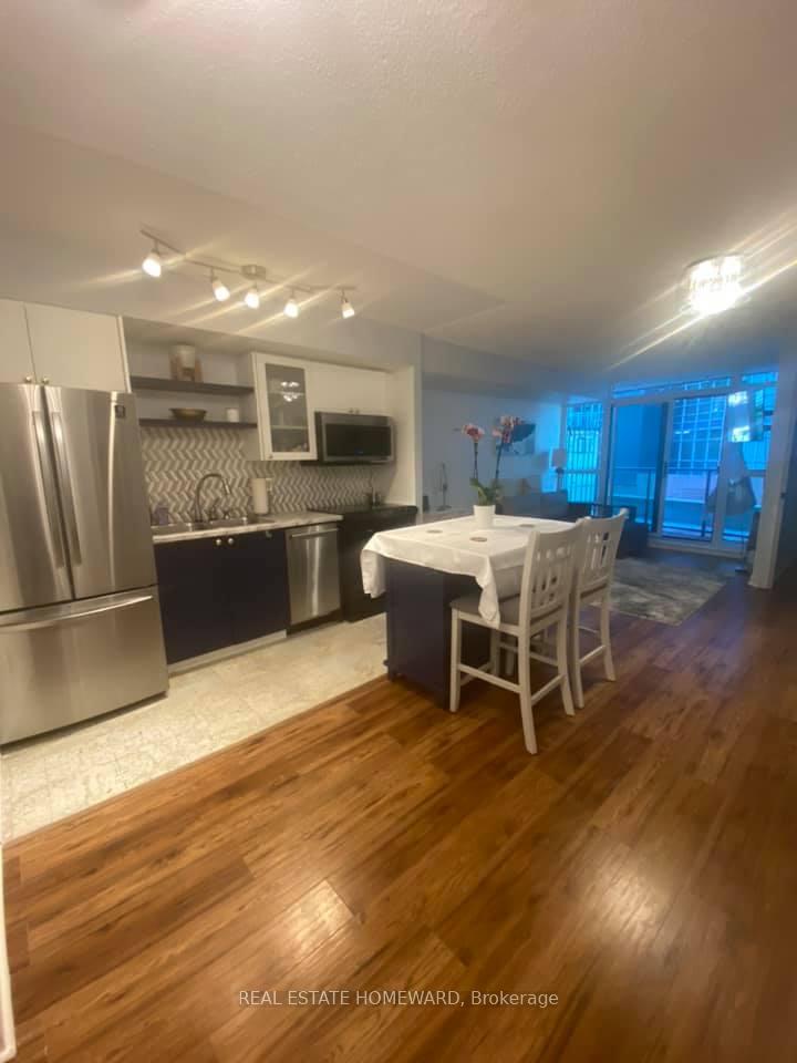 Photo 1 of Unit 201, 600 Fleet Street, Toronto, Niagara — HOMEH