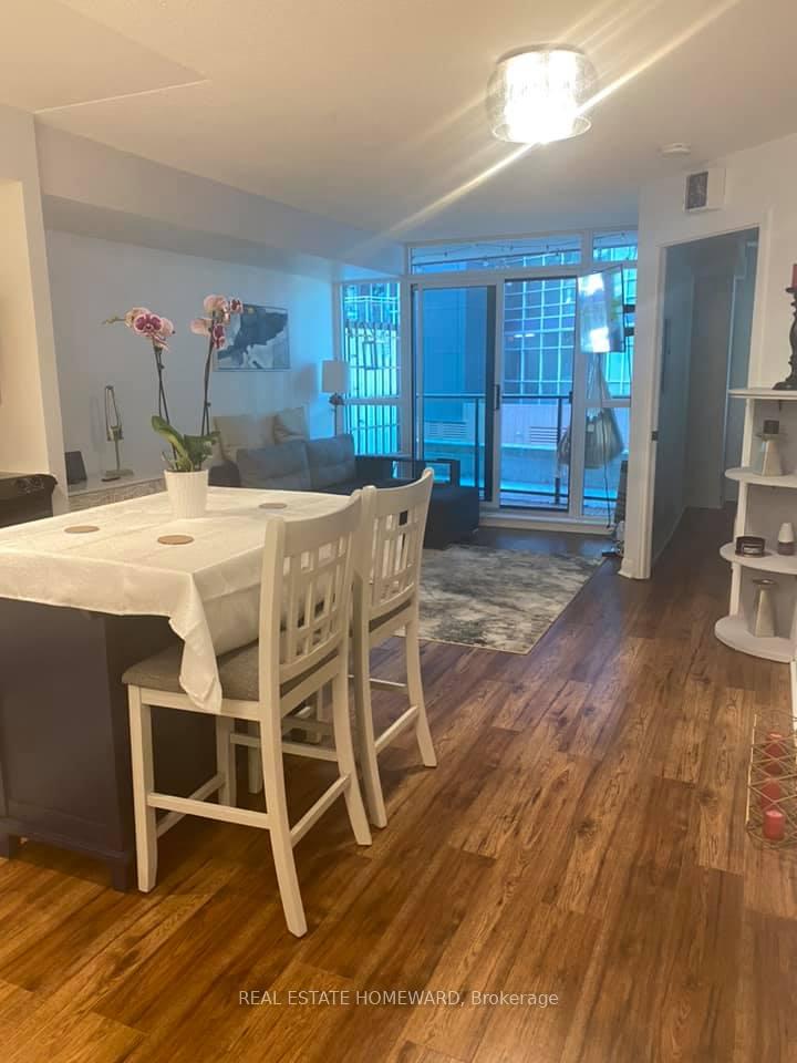 Photo 2 of Unit 201, 600 Fleet Street, Toronto, Niagara — HOMEH