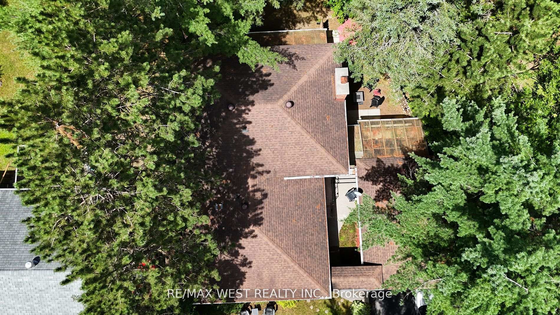 Photo 3 of 640 David Street, Gravenhurst, Muskoka (S) — HOMEH