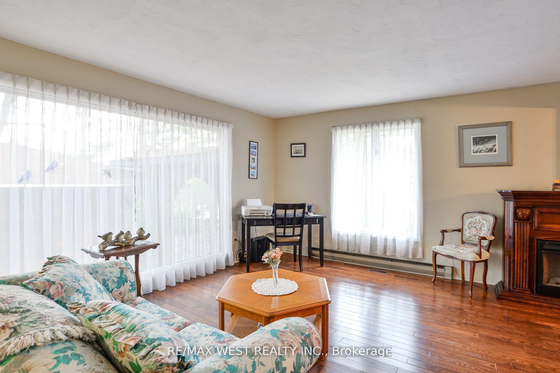 Photo 7 of 640 David Street, Gravenhurst, Muskoka (S) — HOMEH