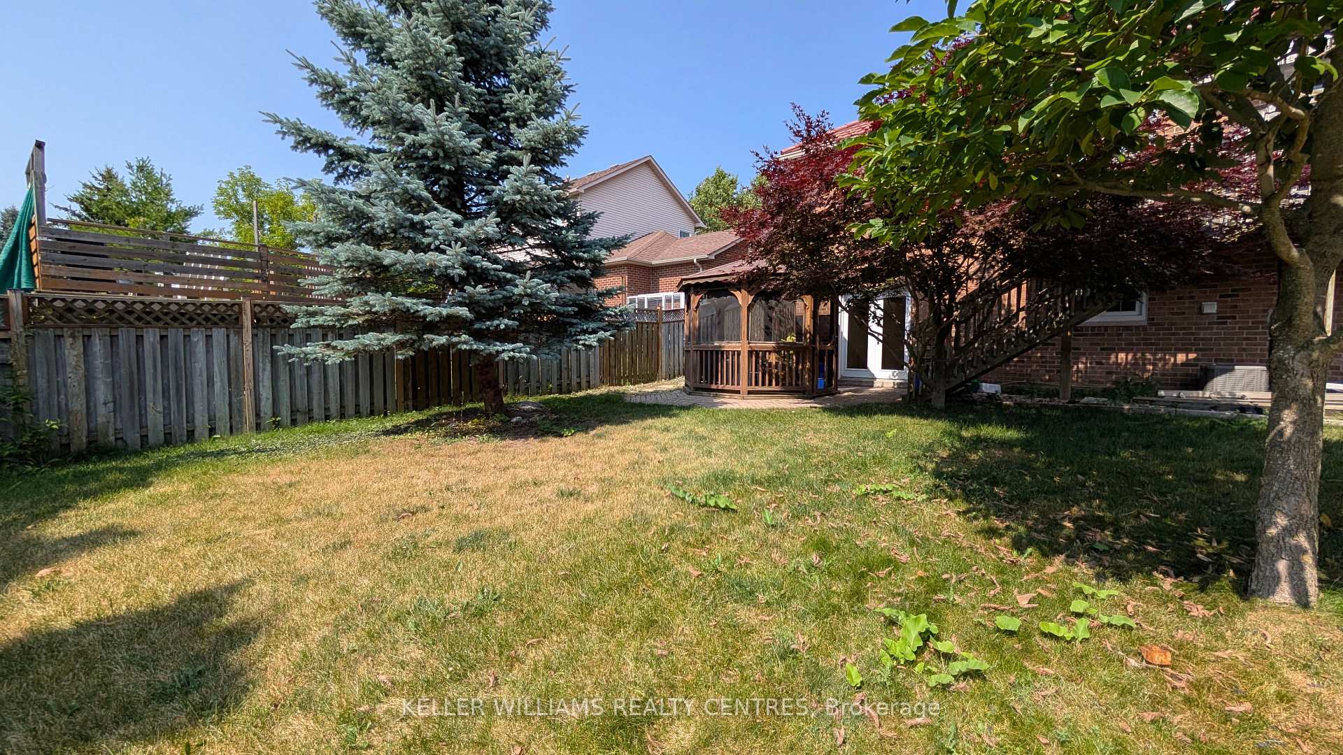 Photo 17 of Unit LOWER, 96 Carrick Avenue, Georgina, Keswick North — HOMEH