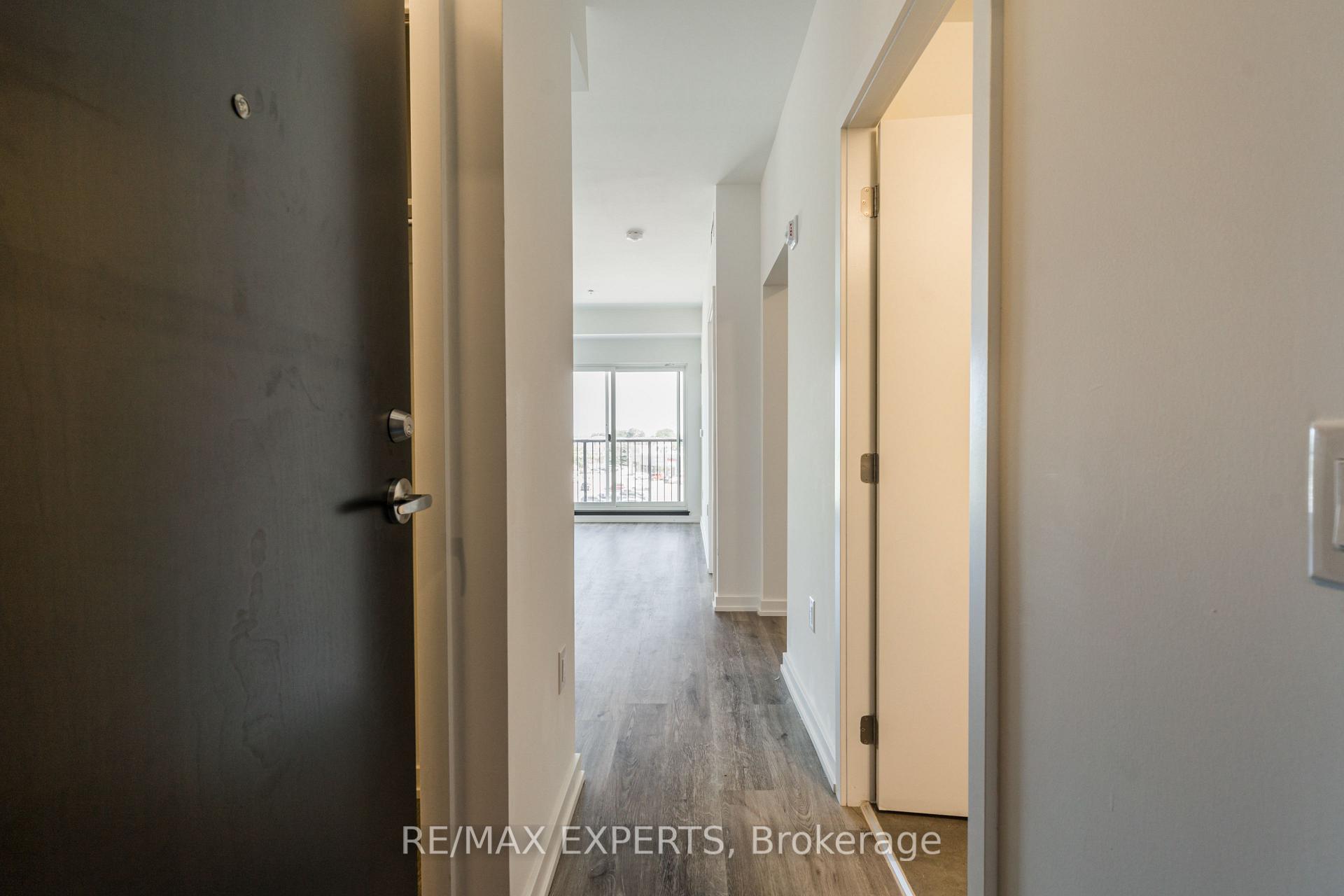 Photo 3 of Unit 319, 430 Essa Road, Barrie, Holly — HOMEH