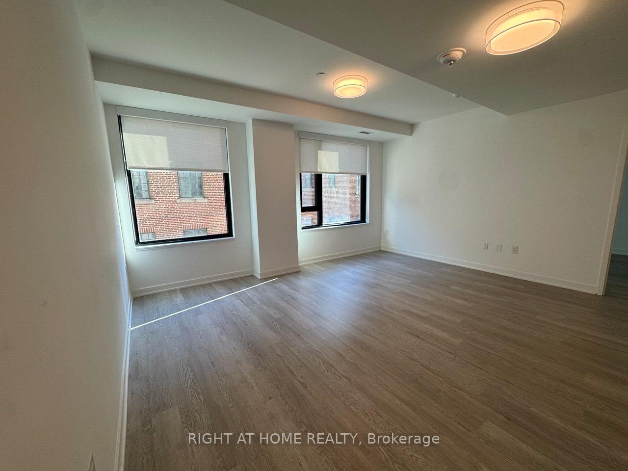 Photo 5 of Unit 201, 3 Strathgowan Avenue, Toronto, Lawrence Park South — HOMEH