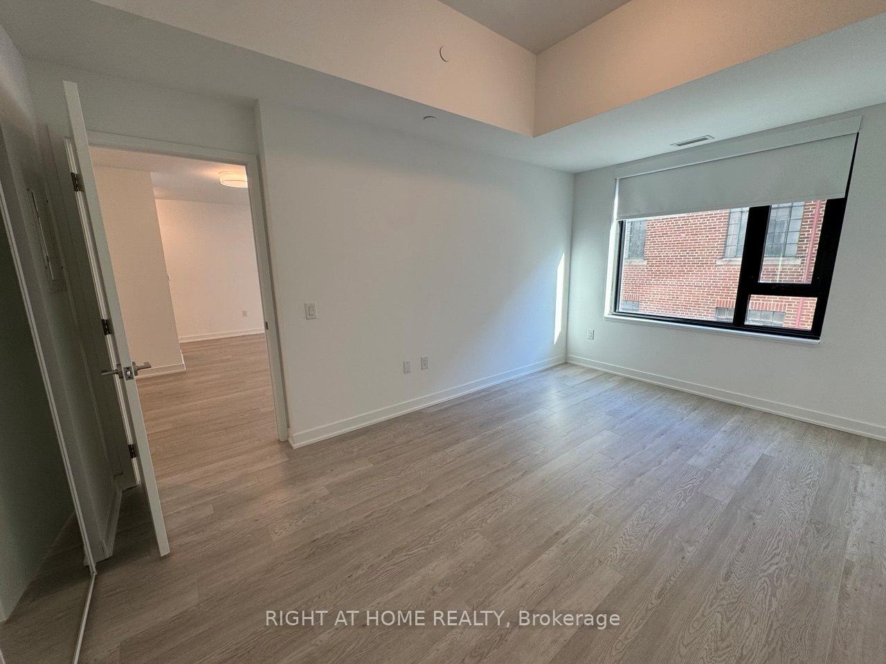 Photo 8 of Unit 201, 3 Strathgowan Avenue, Toronto, Lawrence Park South — HOMEH