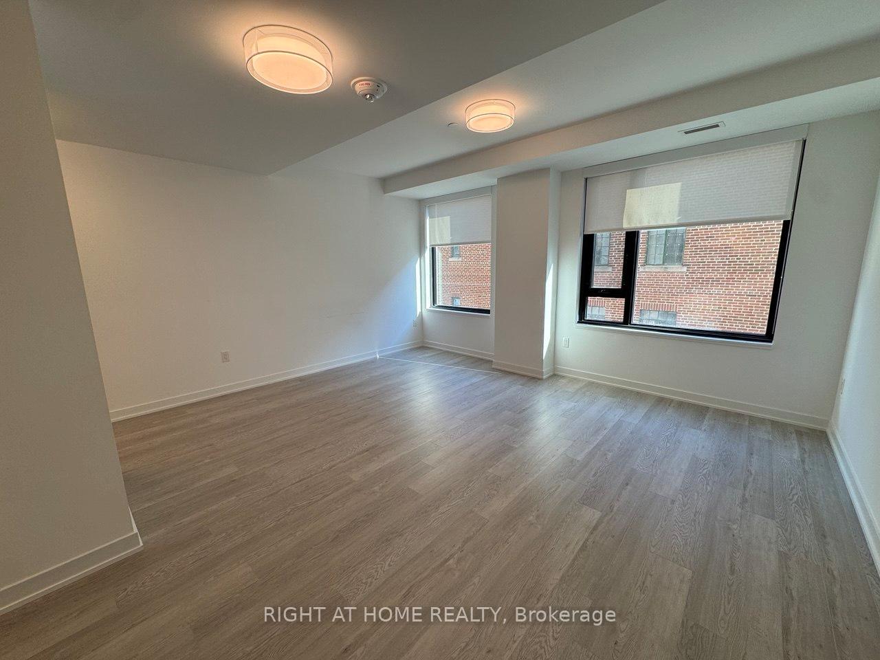 Photo 9 of Unit 201, 3 Strathgowan Avenue, Toronto, Lawrence Park South — HOMEH