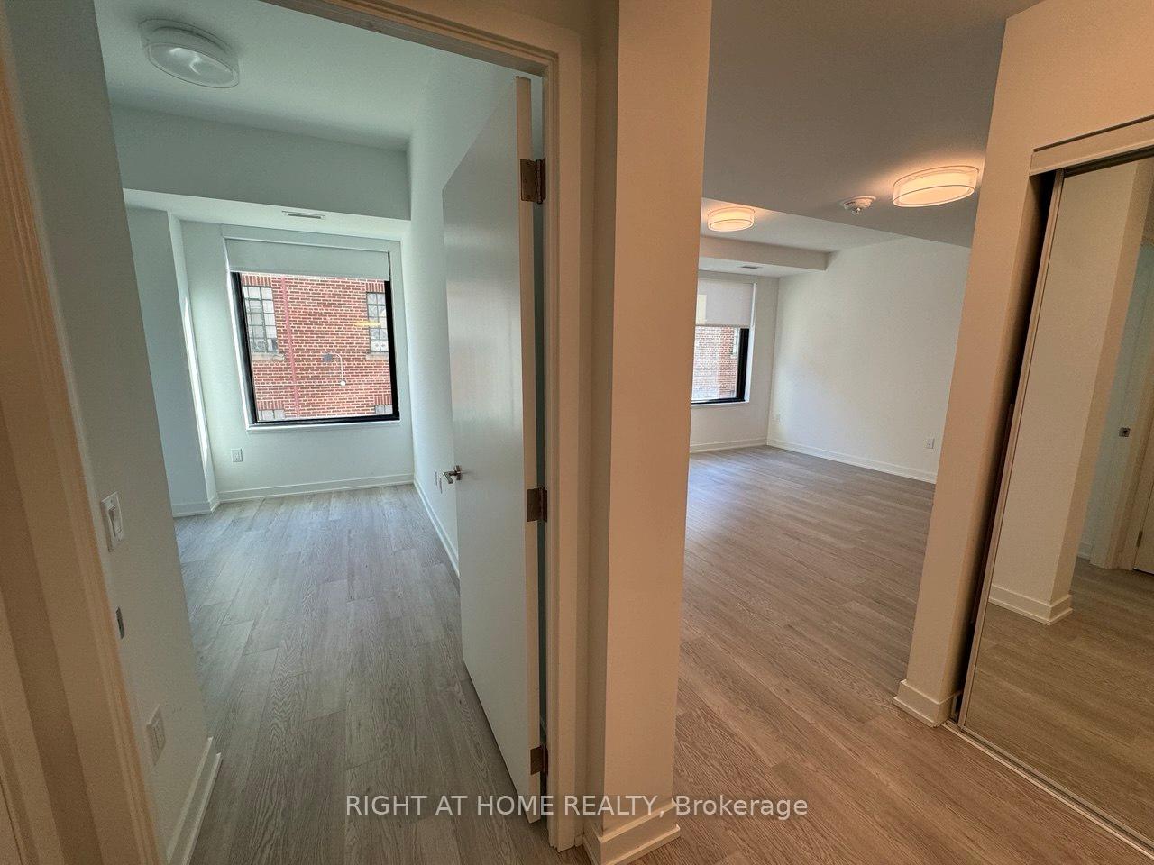 Photo 13 of Unit 201, 3 Strathgowan Avenue, Toronto, Lawrence Park South — HOMEH