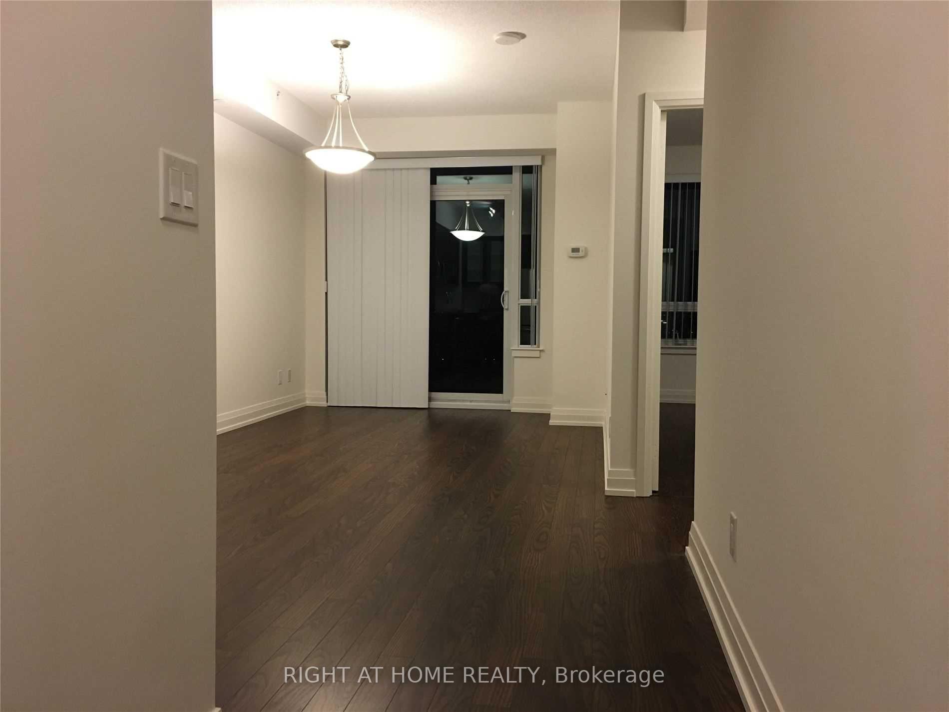 Photo 3 of Unit 716, 7167 Yonge Street, Markham, Thornhill — HOMEH