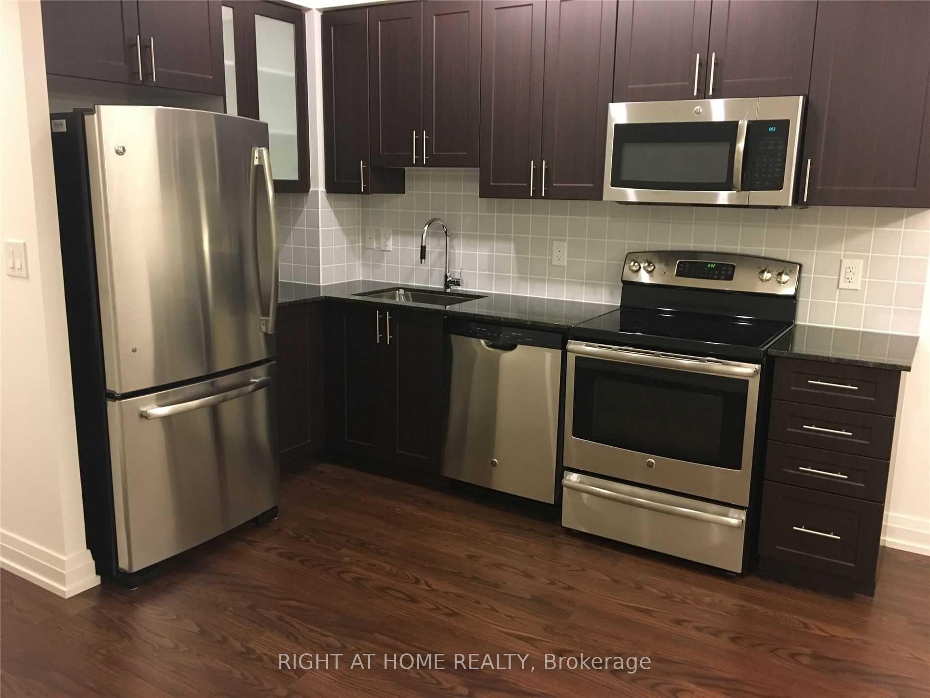 Photo 4 of Unit 716, 7167 Yonge Street, Markham, Thornhill — HOMEH
