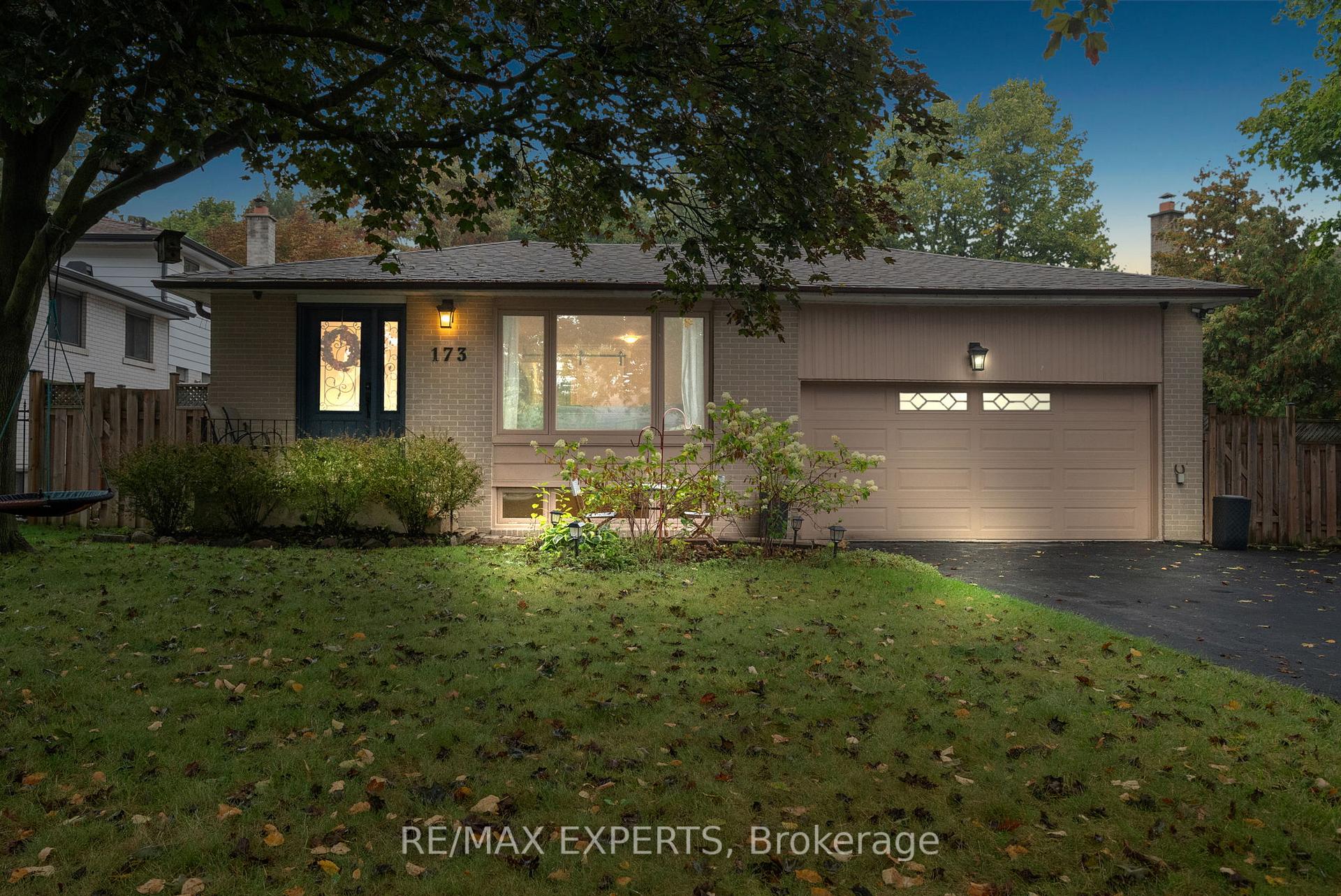Front of 173 Kingsview Drive