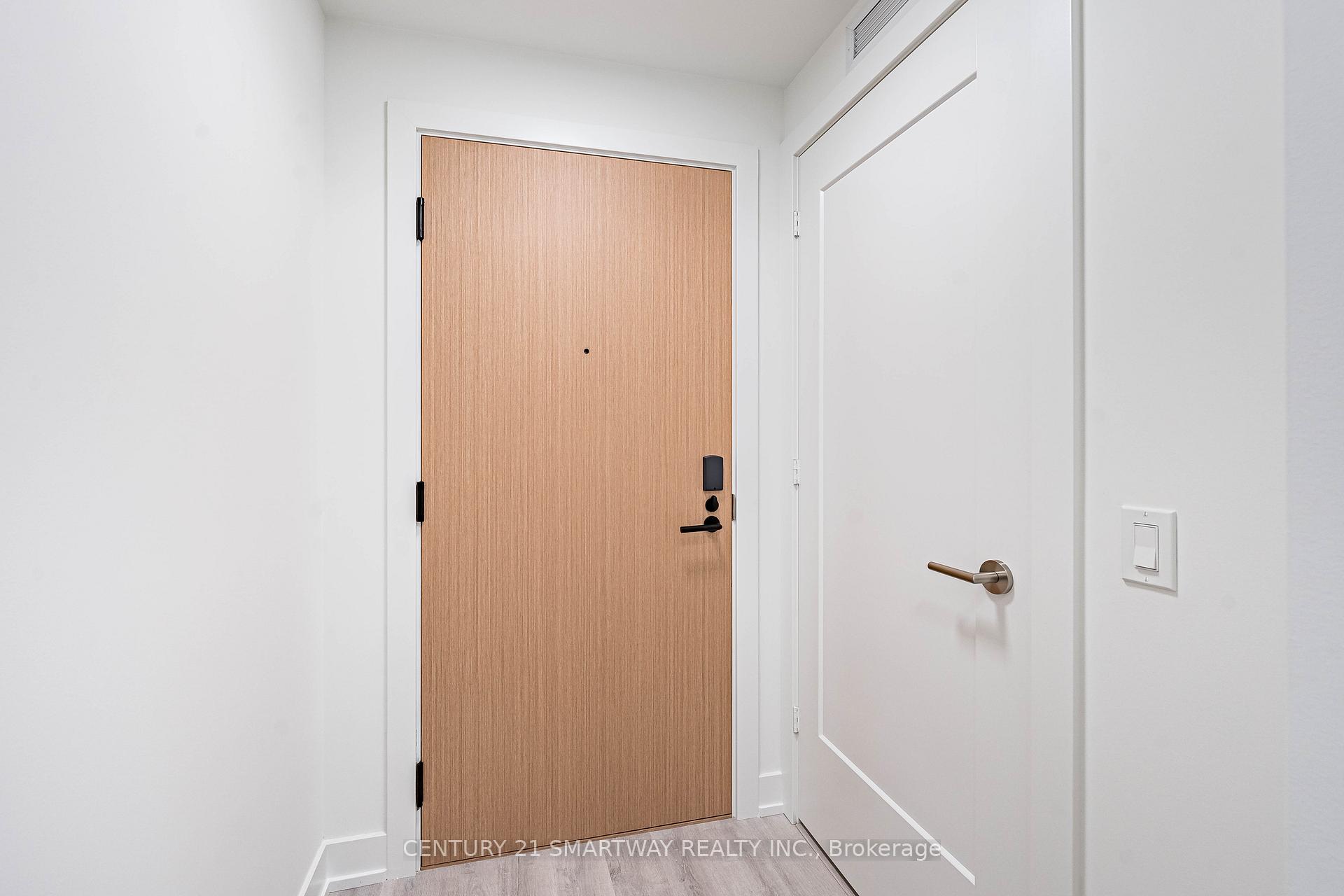 Photo 6 of Unit 304, 60 Central Park Roadway, Etobicoke, Islington-City Centre West — HOMEH