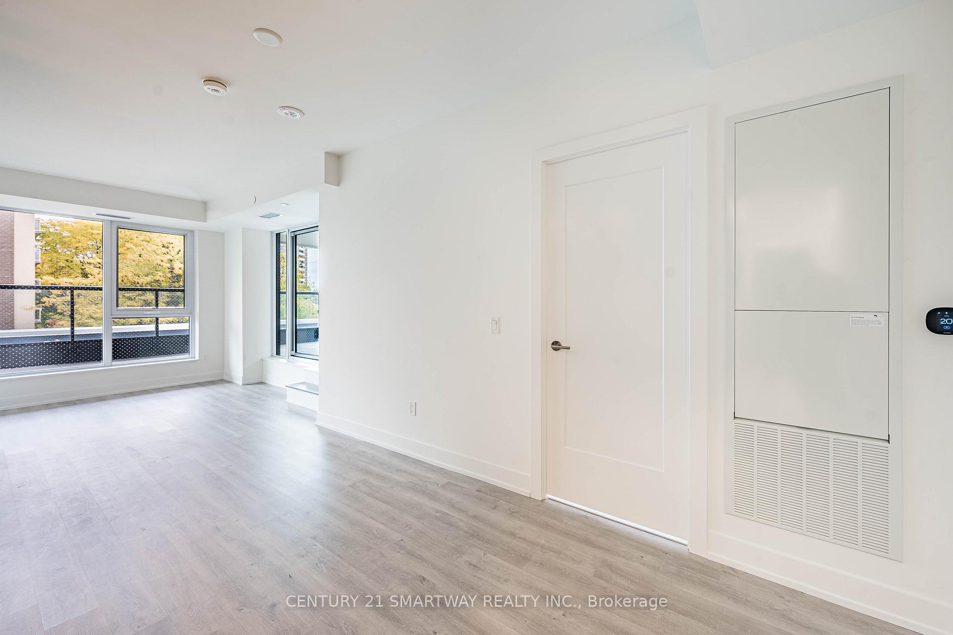 Photo 8 of Unit 304, 60 Central Park Roadway, Etobicoke, Islington-City Centre West — HOMEH