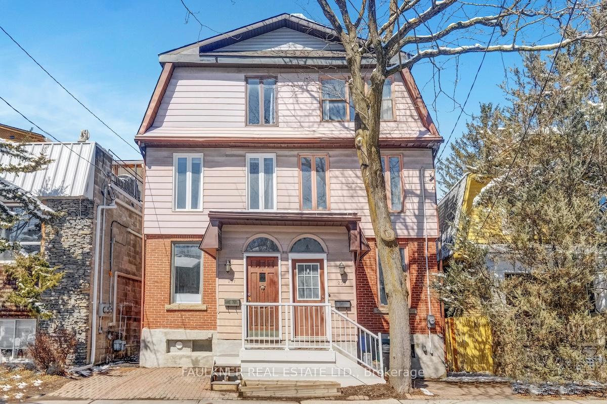 Front of 257 Holmwood Avenue