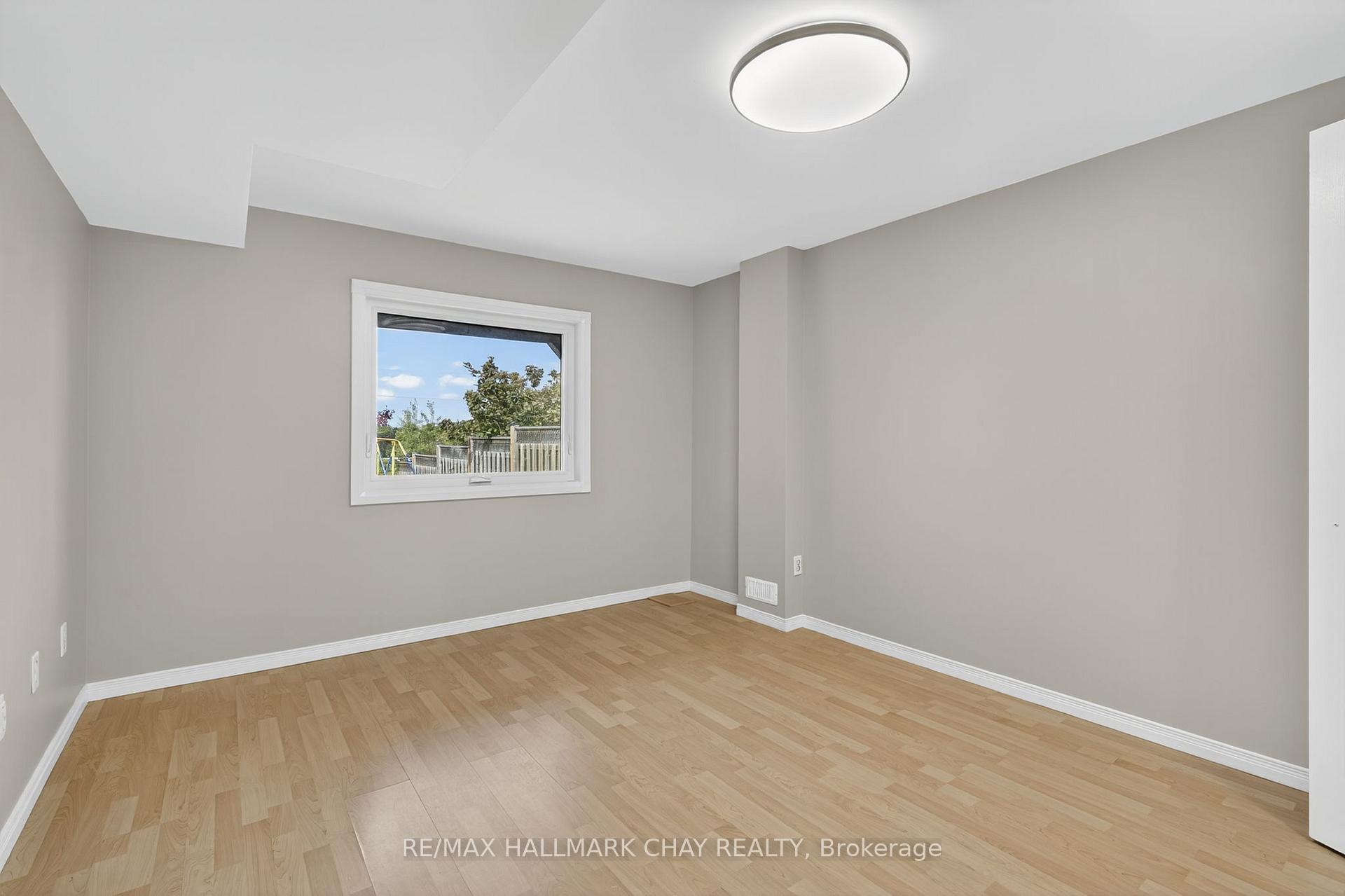 Photo 4 of Unit Lower, 82 Sundew Drive, Barrie, Holly — HOMEH