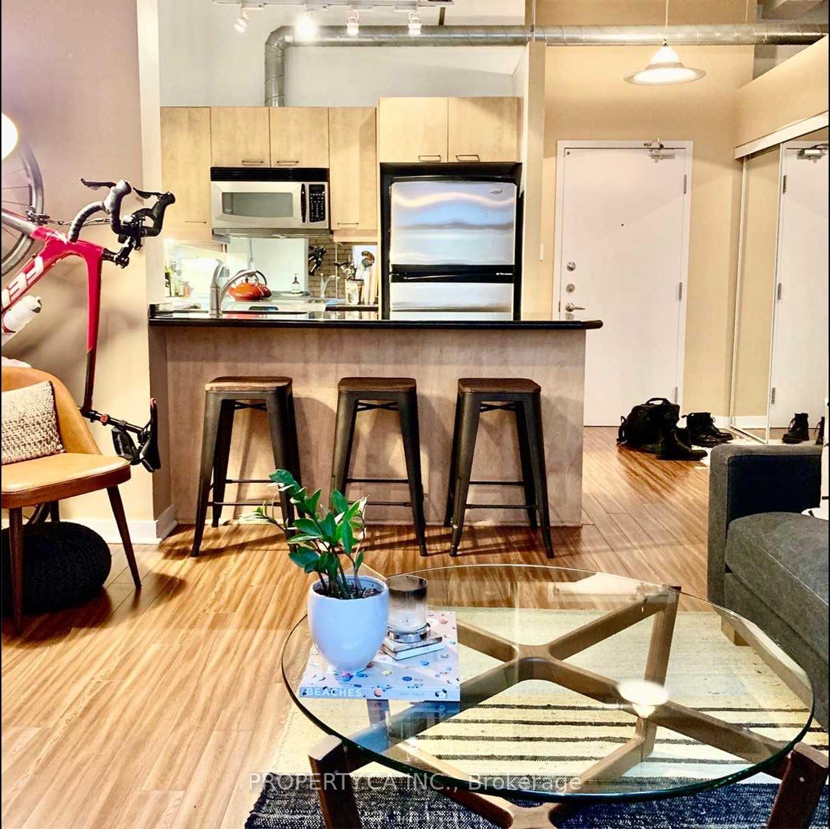 Photo 4 of Unit 427, 955 Queen Street W, Toronto, Niagara — HOMEH