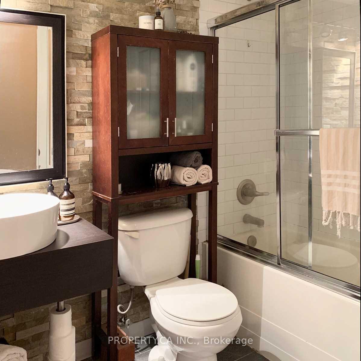Photo 9 of Unit 427, 955 Queen Street W, Toronto, Niagara — HOMEH